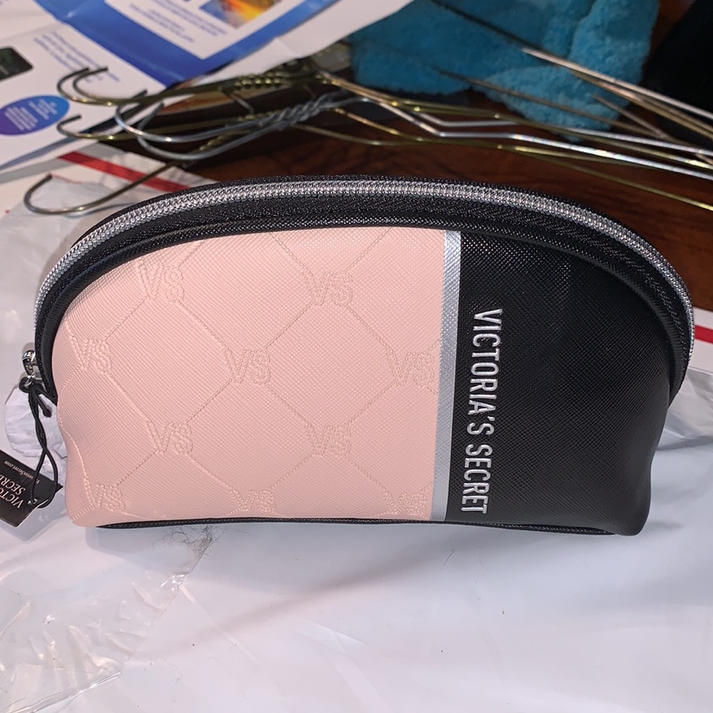 Victoria’s Secret make up bag BNWT gorgeous
